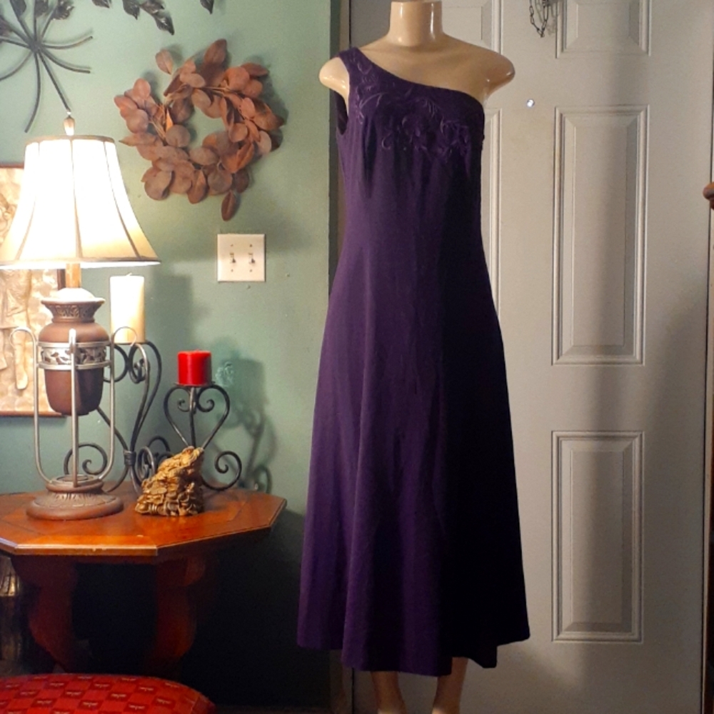 Together one sleeve dress